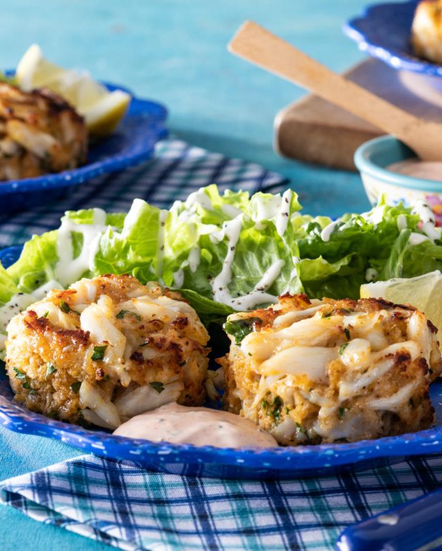 Crab Cakes

#different_recipes #cooking #food #foodporn #foodie #instafood #foodphotography #yummy #foodstagram #foodblogger #delicious #homemade #recipe #recipes #seafood