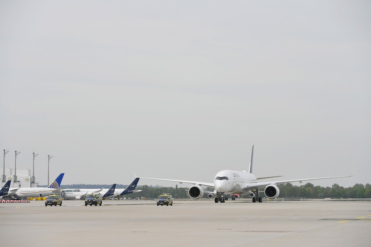 Es ist so weit - Allegris hebt ab! ✈️💺Am 1. Mai 2024 wird unsere erste A350 mit Allegris an Bord von @MUC_Airport nach @yvrairport abheben. Weitere Informationen und zukünftige Destinationen: newsroom.lufthansagroup.com/lufthansa-alle…