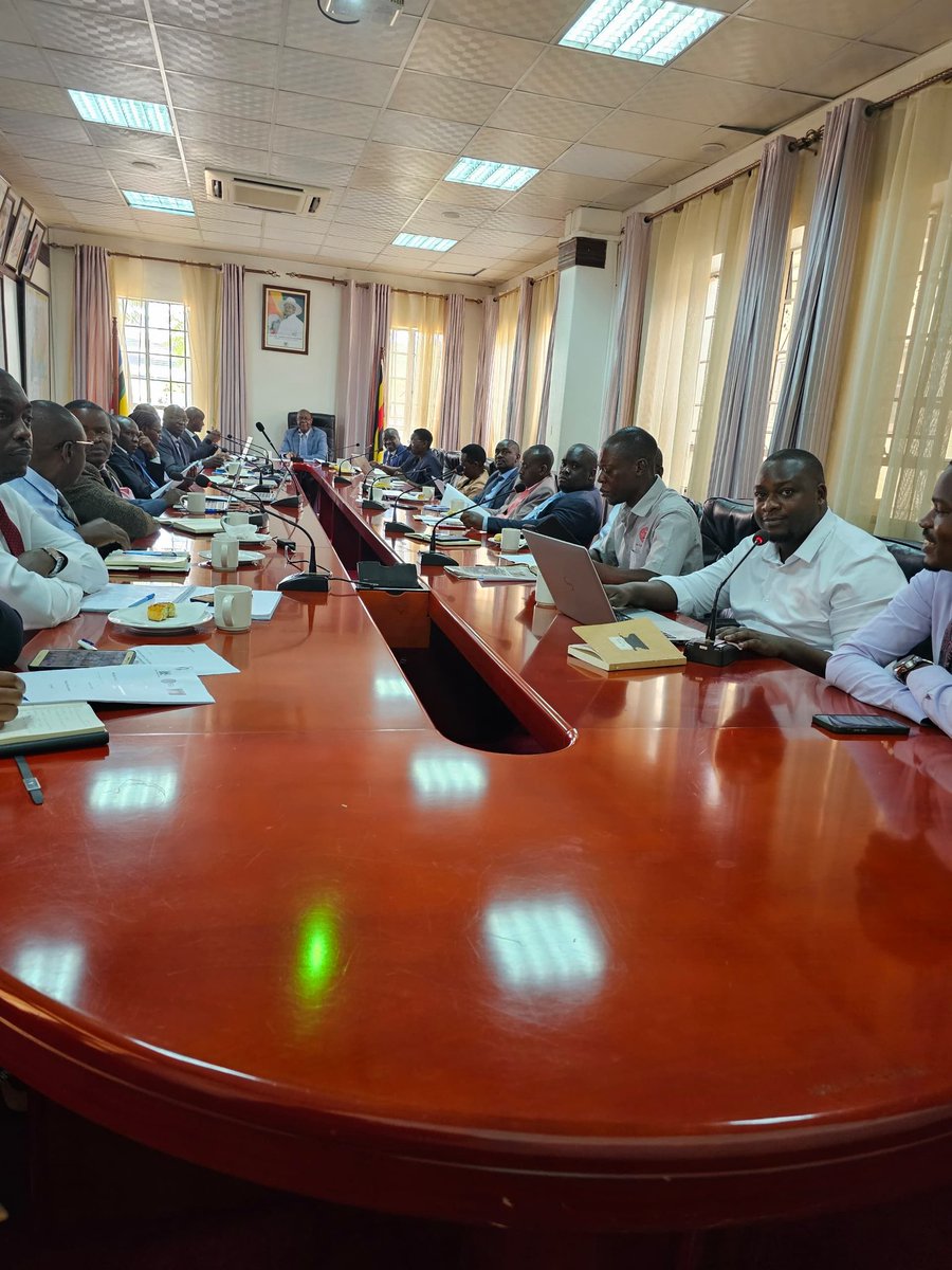 This afternoon I have led a delegation from @BusitemaUni to the @MoWT_Uganda to discuss how to operationalise a Cabinet Decision to Start the Uganda Railway Institute to be based at @BusitemaUni . Meeting was Chaired by the @MoWT_Uganda Permanent Secretary @mr_bageya.