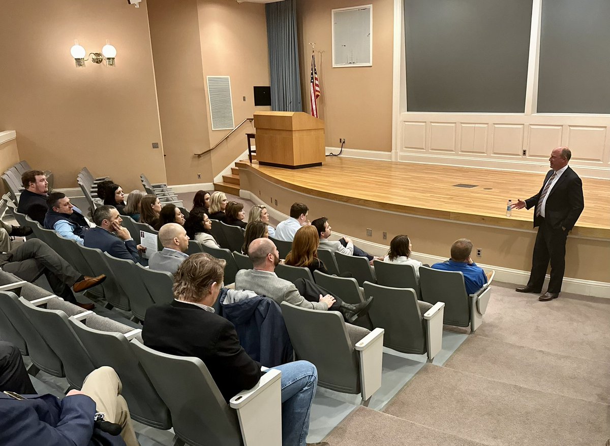 North Alabama is experiencing record growth, and DeKalb County is taking advantage of the momentum. Leaders from DeKalb County and I met to discuss our pro-business agenda focusing on workforce development that will help businesses grow and provide good jobs to Alabamians.