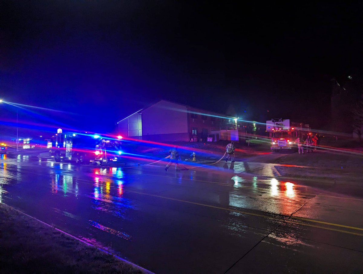 kniakrls's tweet photo. Overnight Storms Strike Pella Super 8, Cause Fire https://t.co/nFWseYcT2k https://t.co/71lzC9WQ1j