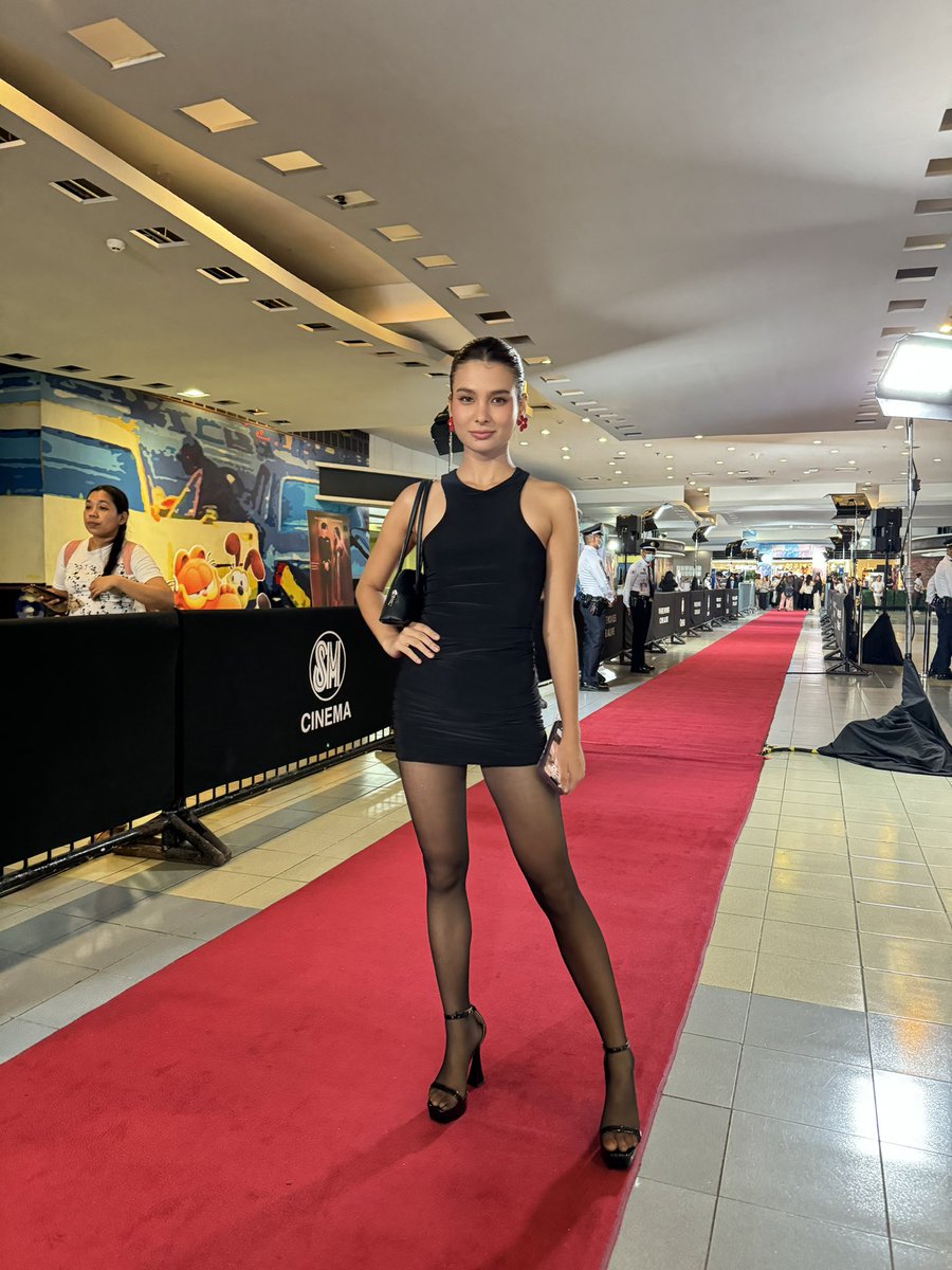 MSLifeAndShow's tweet photo. #AnjiSalvacion is already here to grace the red carpet.

#UnderParallelSkies 
#winmetawin 
#JanellaSalvador https://t.co/IhBqKb6p89