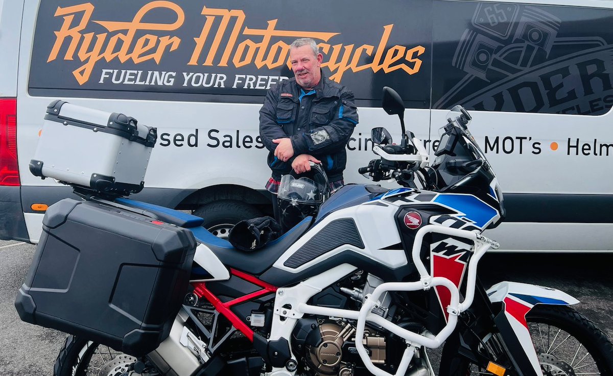 We delivered this Honda CRF1100 Africa Twin to Rob in Cumbria on Friday. 

#FuelingYourFreedom #honda #hondamotorcycles #africatwin #crf1100 #CRF1100AfricaTwin #adventurebike #adventurebikeriders #adventurebikers #motorbike #MotorBikes #motorcycle #motorcycles #motorbikelife