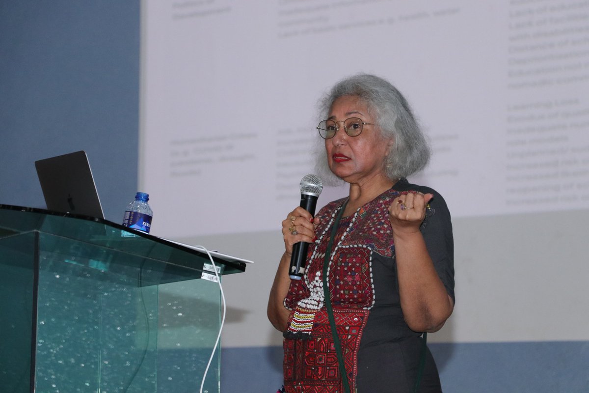 JaslikaOrg's tweet photo. Dr. Sheila Wamahiu presenting findings and key learnings from the study addressing the question "What does creating impact for girls at the local level look like?” #GirlsEducation #GirlsEducationinEA #EducateGirls #EastAfrica #Kenya #Tanzania #Uganda @ReliAfrica https://t.co/PKKcaZP4JR
