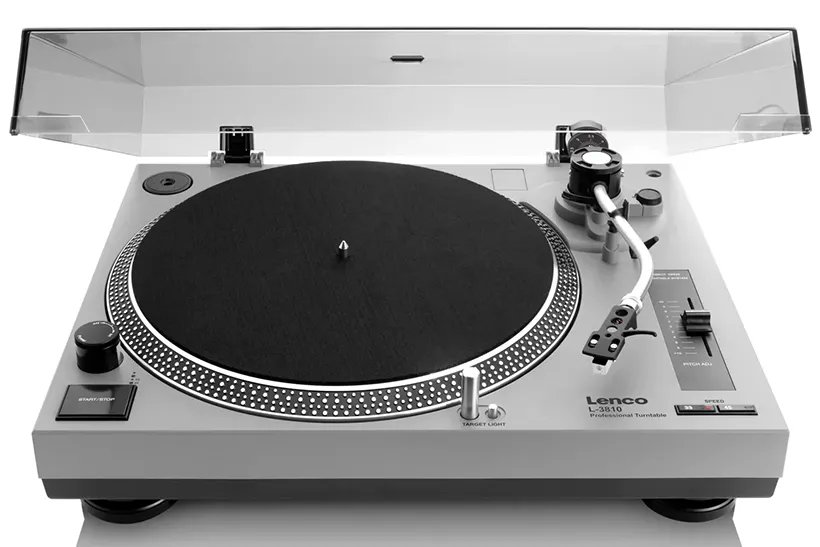 Record store day @RSDUK Lenco turntable giveaway at Pie & Vinyl the-ear.net/news/3-free-le…