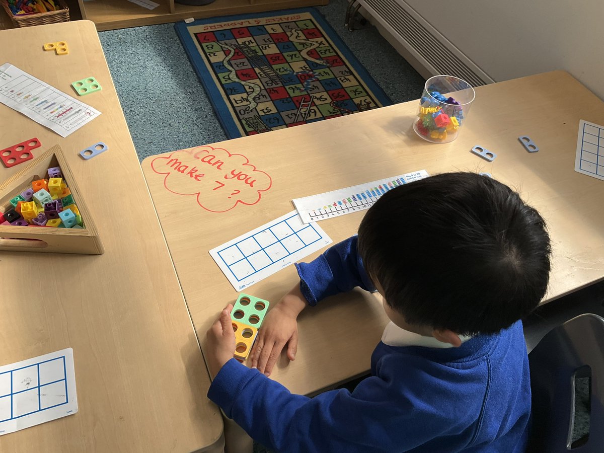 AbbeyPrimary's tweet image. I can make 7 using the Numicon #recmaths