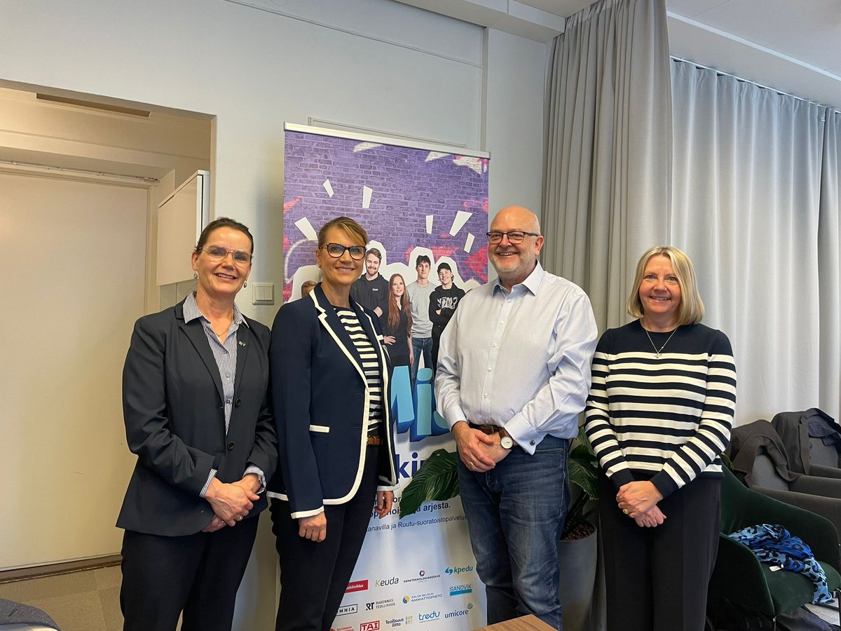 Great to be in Helsinki to meet @SkillsFinland this morning with @ColegauCymru Thank you for a warm welcome and a really interesting presentation on skills competitions. Great ideas as we consider what a VET strategy in Wales might look like. @TaithWales