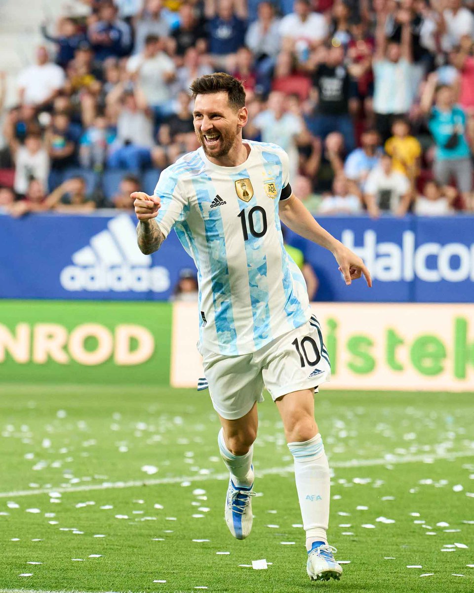 🔴🟡 x 🔵⚪️

[THREAD]

🇦🇷 Lionel Messi