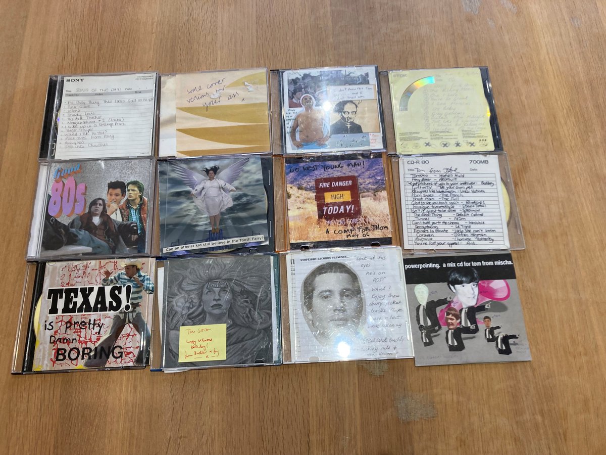 The theme of the show @soarsounduk this week is 'best of the mixtapes' (well, CDs). Expect music from Ballboy, Gillian Welch, Built to Spill, Bearsuit, Rufus Wainwright, Cat Power, Low, Pulp, The Cure, Wire, Pixies, Bouncing Souls, Pavement, Devendra Banhart, and Tom Waits.