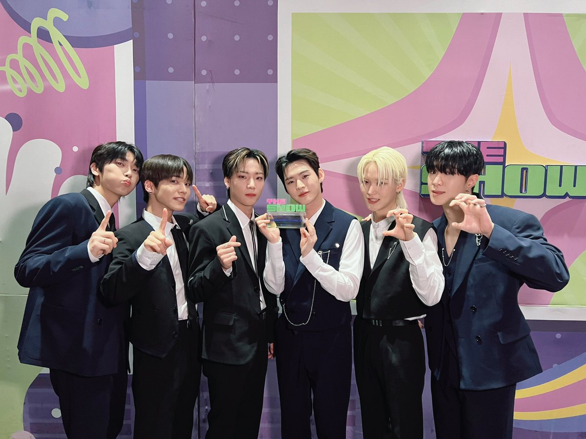 theshow_offcl's tweet image. 4월 16일 더쇼초이스 주인공은? #온앤오프 의 #BY_MY_MONSTER 입니다! 더쇼초이스의 수상을 축하합니다! #더쇼 #THESHOW @wm_on7off