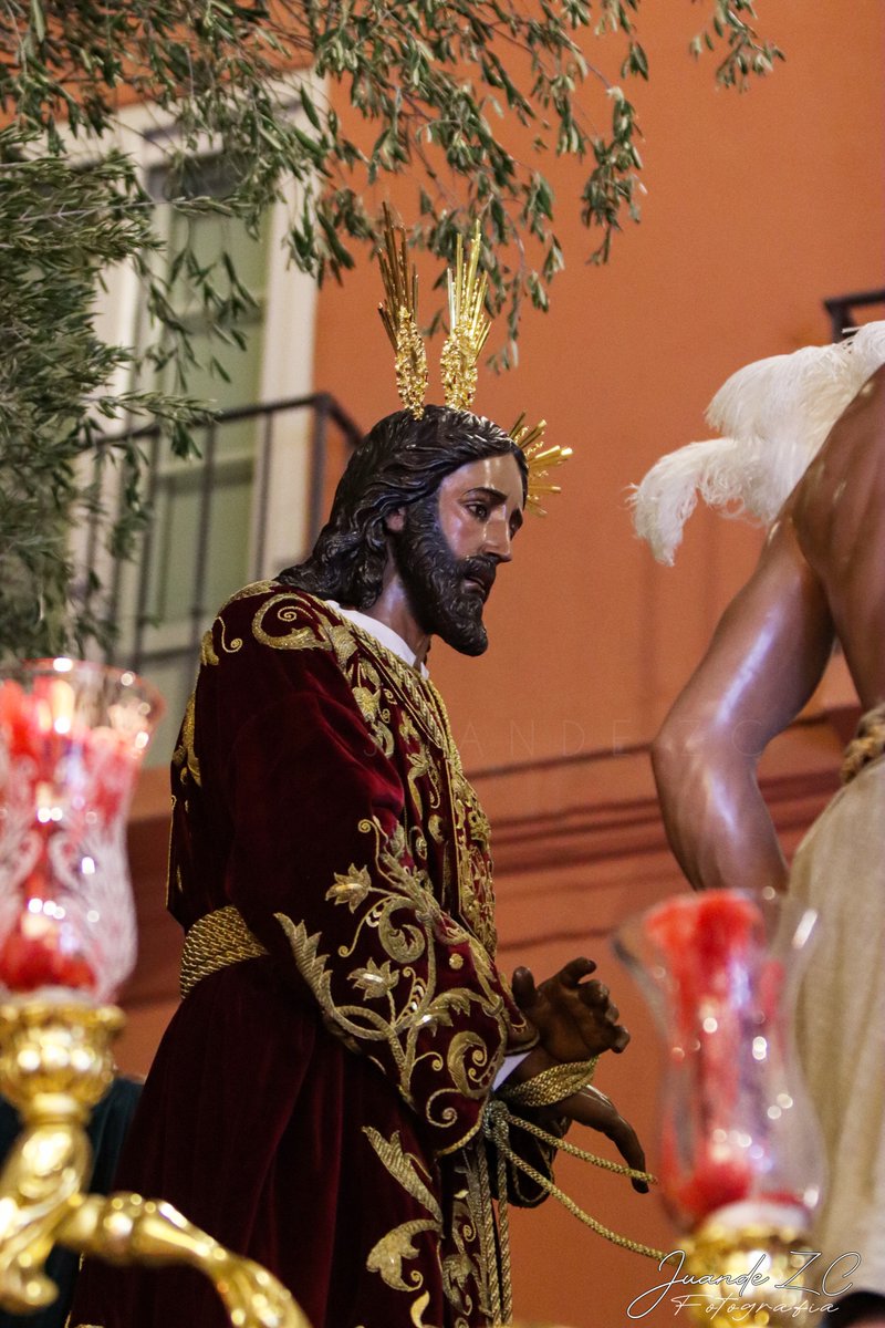 juandezc_fotogr's tweet photo. Martes Santo 2024 | Procesión de la Hermandad del Rescate @HdadRescate @AMSanLorenzo @BM_veracruz

Reportaje completo en: https://t.co/XevTEBnFRK #CofradíasMLG https://t.co/rRd6wWOMXc