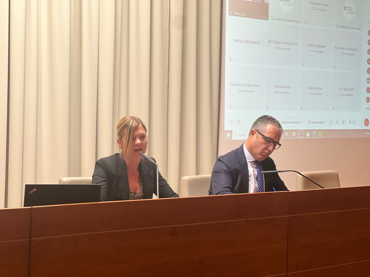 adr_balears's tweet photo. 🇪🇺 Iemprèn dona a conèixer els ajuts Next Generation per a la transformació, creixement i formació digital de les pimes a les seves jornades de presentació
👉 És un projecte de l'IDI de la @conselleriaEOE
#NetxGenerationEU https://t.co/I0MSsUAnpL