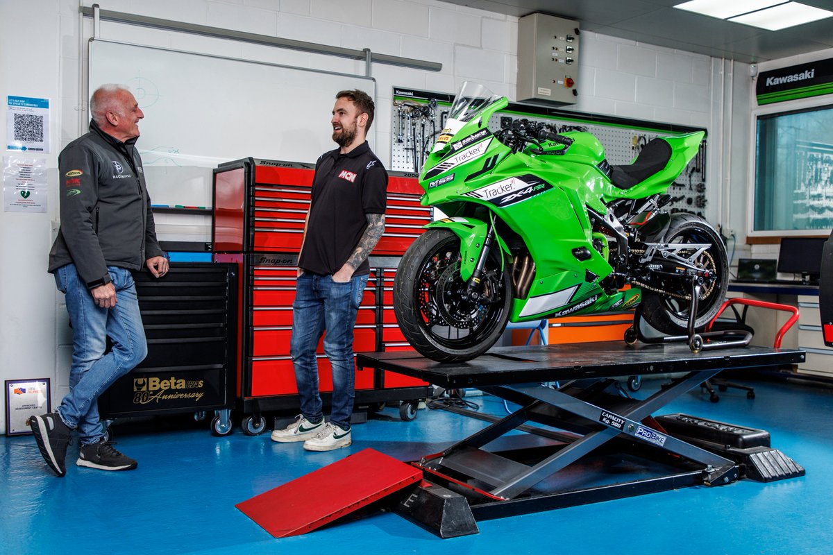 JoshClose7's tweet photo. Just putting together the final bits &amp; pieces for my racing debut thanks to @MSSPerformance &amp; @UKTeamGreen 🤣. Find out more about the return of the Superteen class in our 2024 @OfficialBSB Season Preview. It's out tomorrow 👀 #NavarraBSB #Kawasaki 📸@AdamShorrock https://t.co/UnWMp7Ivea