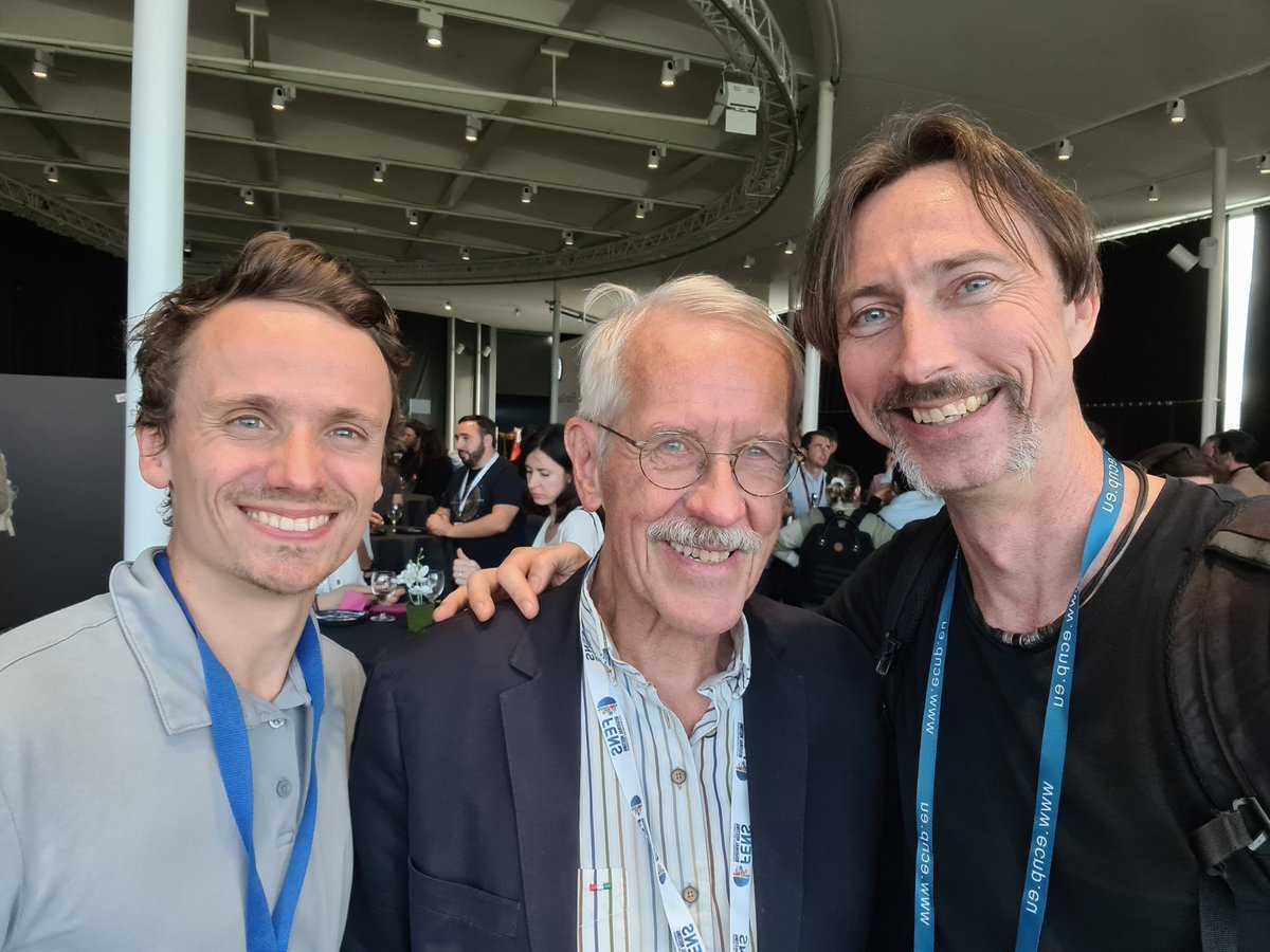 MathiasVSchmidt's tweet photo. 3 generations of stress scientists and a science family reunion at the first Global Stress and Resilience Network Meeting @GSRNet_ @carmensandi10 @quervain_de https://t.co/NEJ1CsUcYi