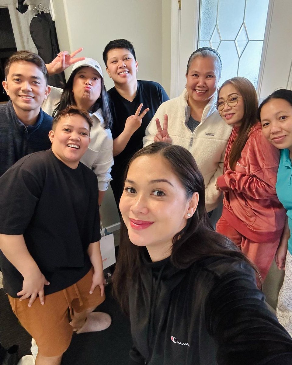 quinceolive's tweet photo. Craving Satisfied with Empanadas 🥟🤰 🤤😋

📸 : Katrina Tolentino 
@dprincessmaja #MajaSalvador #Canada #QuickVisit https://t.co/eeH8kq1LXp