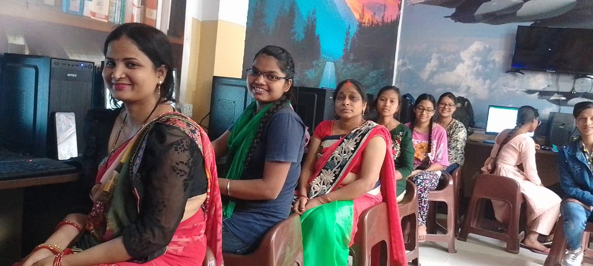 More than 40 Females from the underserved communities of Noida are being provided with specialized Skill Development training to enable them to earn a dignified livelihood. Computer Skills Center at Vill Morna, Sec-35 NOIDA #EmployabilityTraining #womenempowerment