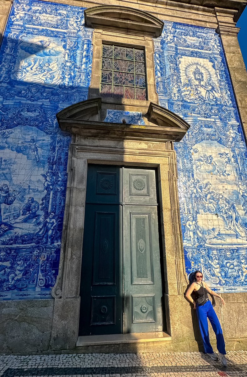 Blue #posing #streetphotography #Porto