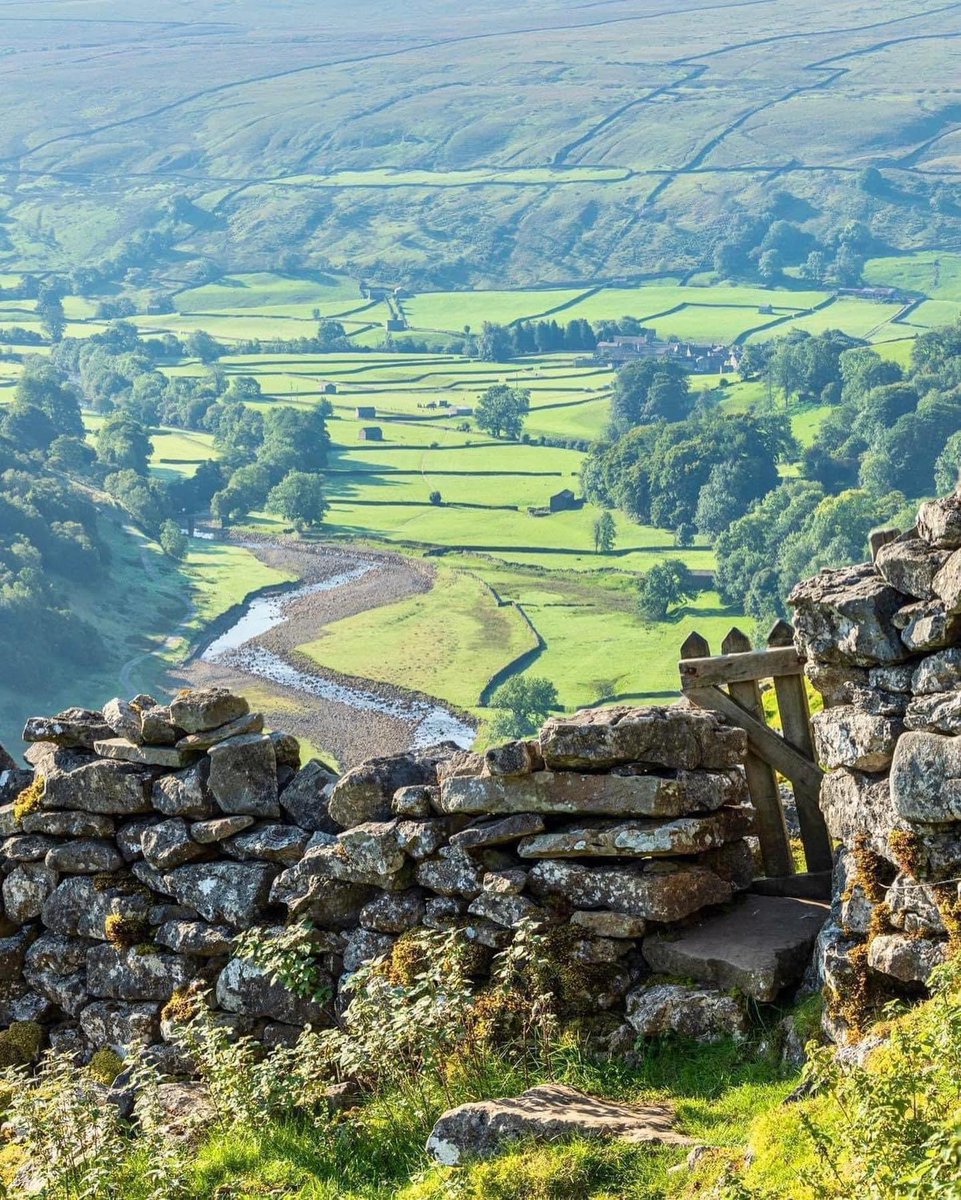 Swaledale, the Yorkshire Dales, Angleterre 🏴󠁧󠁢󠁥󠁮󠁧󠁿 England 

Photo : Walking Man Photography