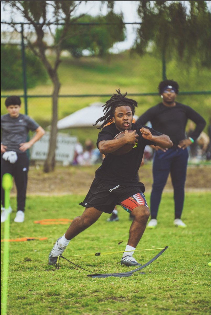 Teamduse2's tweet image. I’m tryna be what I’m destined to be 🙏🏽 @boscofootball @adamgorney @GregBiggins @BrandonHuffman @DaveKeefer @PGregorian @Rivals @johnwdavis @coachstevenlo @jasonscheer @CoachJimMoraFB @Coach_MarcusT @TheUCReport @overtime