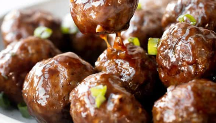 Getcakerecipes1's tweet photo. Honey Garlic Meatballs No Soy Sauce
link: https://t.co/KOwq6suW4i

#honeygarlicmeatballs #soyfreesauce #meatballlover #garliclovers #easyrecipe #homemade #flavorful #deliciousmeals #glutenfreeeats #dinnerinspo https://t.co/To205AAl0j