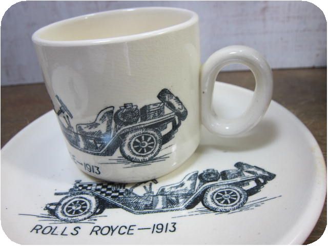 rearea6070's tweet photo. ロールスロイスROLLS ROYCE-1913　ップ＆ソーサー
シックなクラシカルなティータイムを楽しむことができます。カップは手にしっかり馴染み、エレガントに演出してくれます。
#ロールスローズ　#ROLLSROYCE　#レトロカップ　#クラシックカー　　
https://t.co/s5qBtreu4Q

#レトロ雑貨　REAREAレアレア https://t.co/dcE2J7k8vf