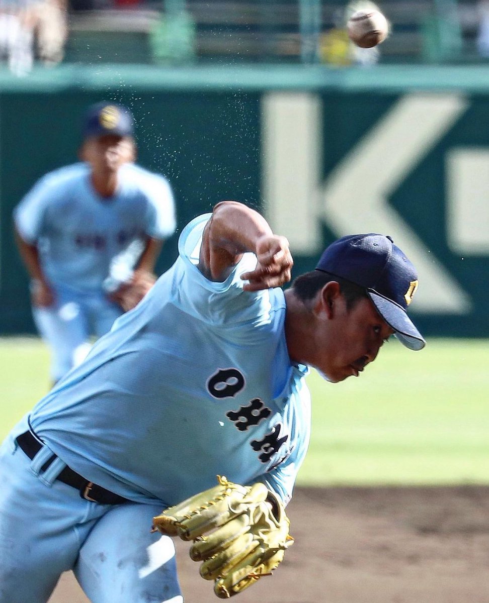 受け継がれる
FIRE BALL！🔥⚾️
#近江高校 #山田陽翔 #西山恒誠