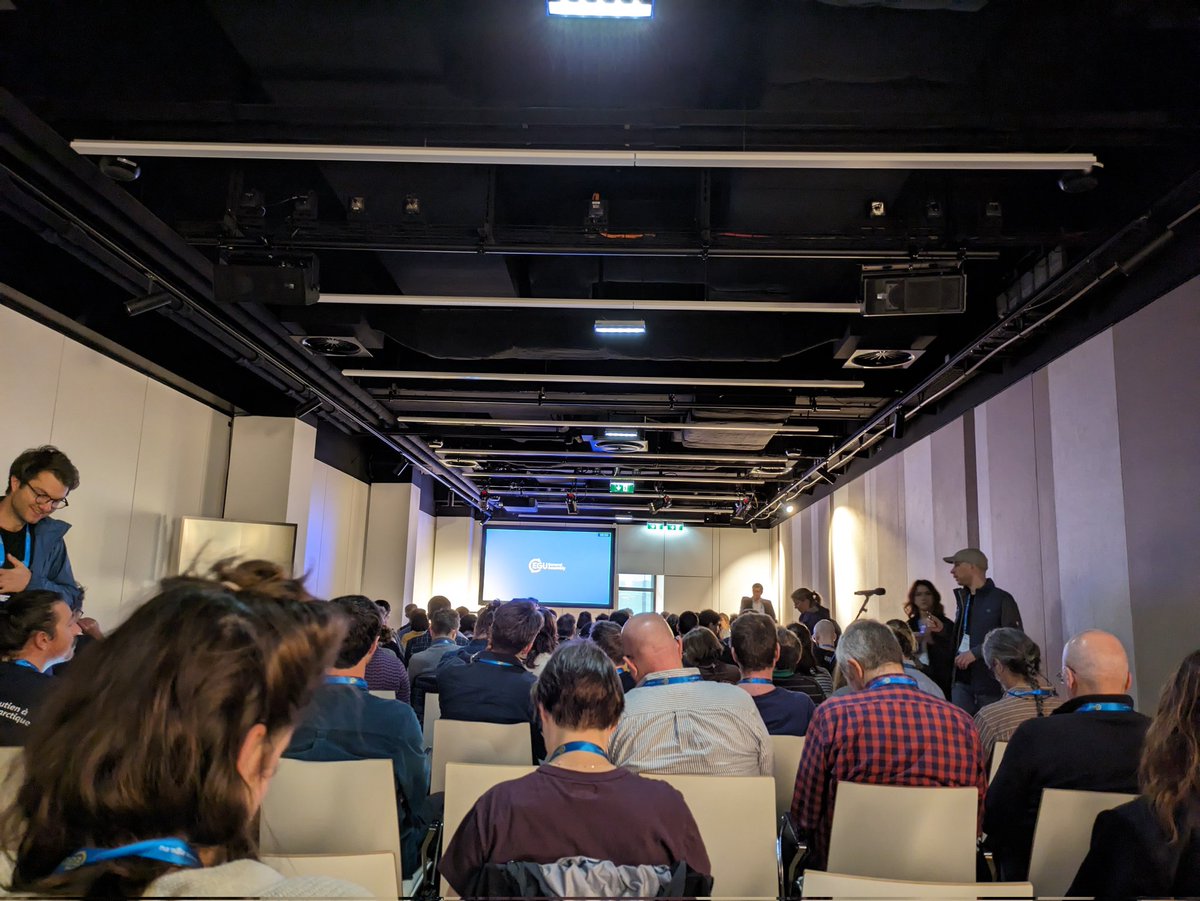 Nice early start at the 'Ice Sheets and Climate Interactions' session #EGU24