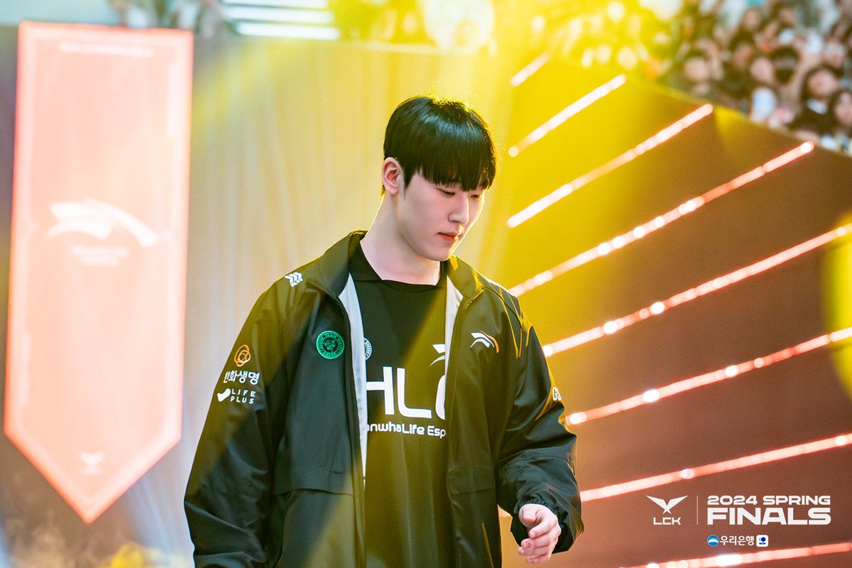 LCK fan’s loud cheers rocked the Woori Bank 2024 #LCK Spring Finals Weekend! Feel the passion from GEN, T1 & HLE, as well as all the fans, through the LCK Flickr now! 🔗 bit.ly/LCKFlickr