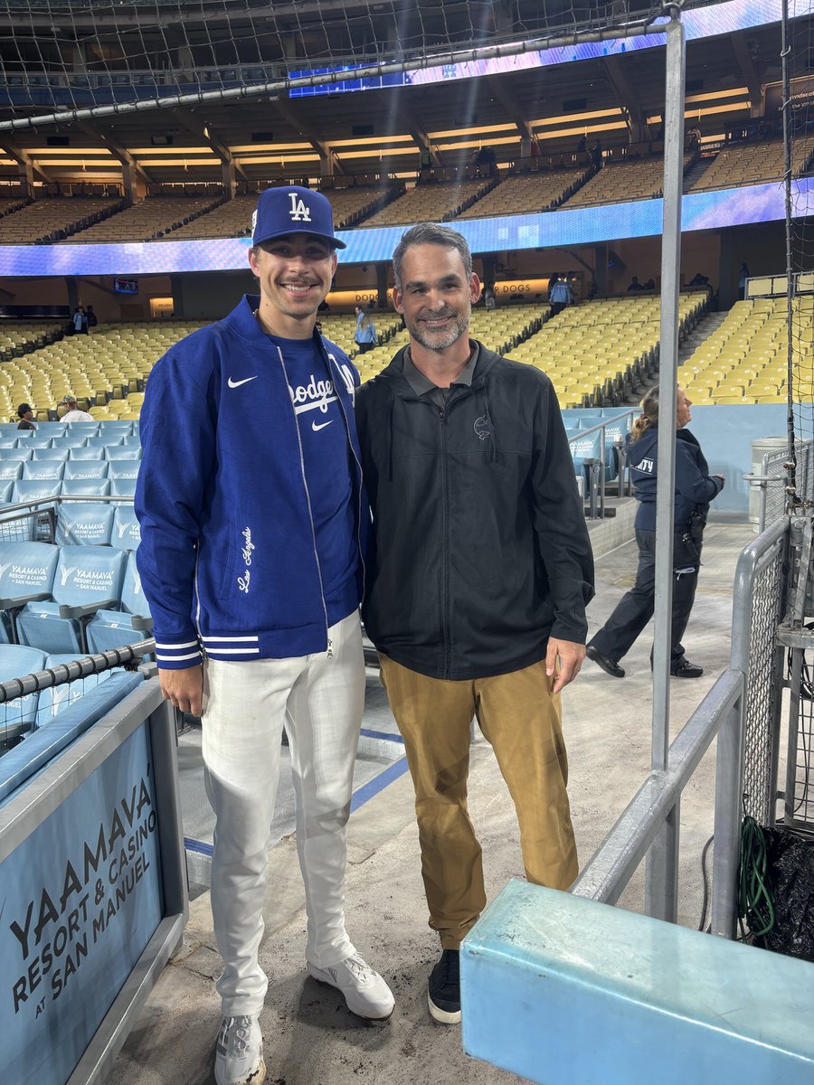 CarmineGiardina's tweet photo. Debuts are fun. Proud of you @RickyVanasco https://t.co/eOaD7aB2qp