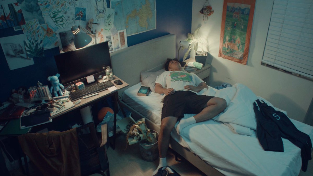 hwpscheewe's tweet photo. some stills from to drown a fish! still just a temporary grade but im so happy with how @aj_rnzmdz's pd and @daryll_anuran's lighting turned out 🐟 https://t.co/ehrlIBNLni