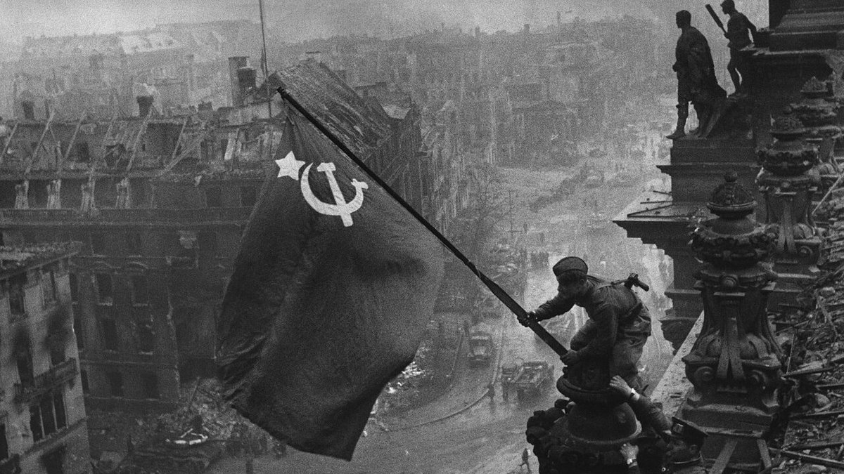 📅 #OTD in 1945, the Battle of Berlin commenced resulting in a complete defeat of the Nazis. To sum up: - Third Reich was no more, - German troops surrendered unconditionally, - Over 200,000 Nazi camps prisoners were saved & released. 🔗t.me/MFARussia/19907