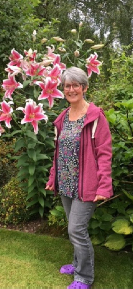 “See the person , not the disease” do you see Margaret? @AlzheimerEurope magazine read @NorthedgeMeg story, and catch up on developments in Europe. Margaret”s husband Barry @NDCAN_Scotland and European Carers Group #EDCWG member shares her story bit.ly/DementiaInEuro…