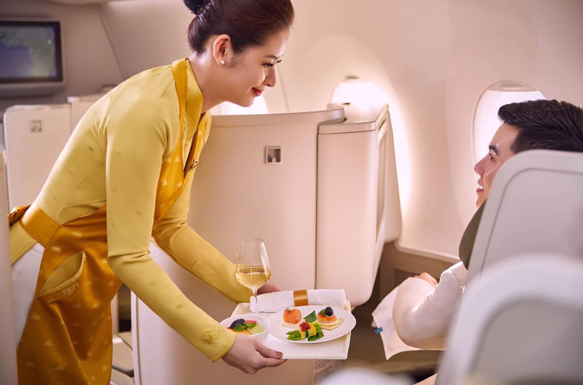 🏆 Vietnam Airlines was honored by CabinCrew24 as Top 3 most beautiful cabin crew uniforms of 2024
Photo source: Seasia Stats

#VietnamAirlines #4StarAirline