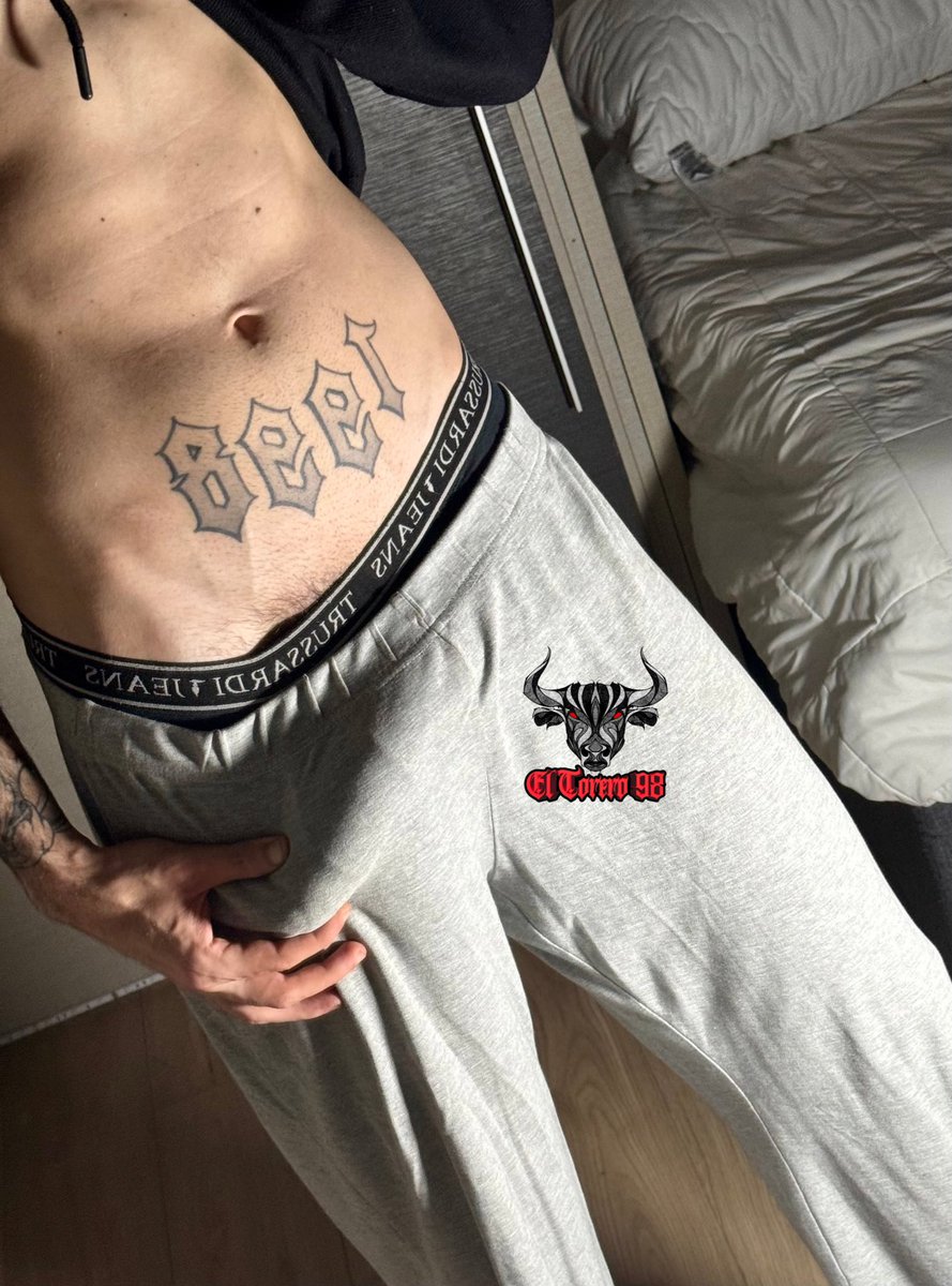 ElTorero98's tweet photo. La terza gamba🥵🍆

The third leg🔥💦

#xxl #cock #porn #big #dick #huge #bulbe #top #tattooo #cazzo #outline https://t.co/Jn00PDaYvy