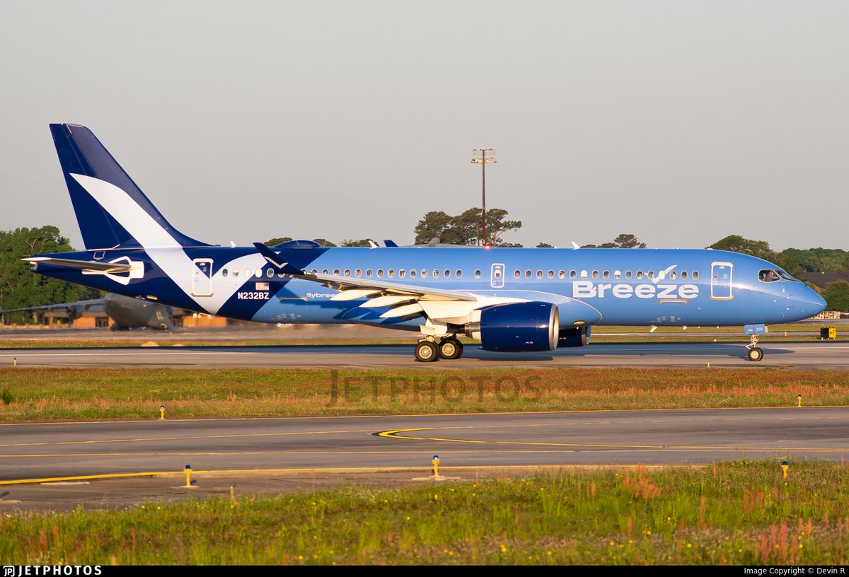 The newest A220 for Breeze Airways in Charleston. jetphotos.com/photo/11301921 © Devin R