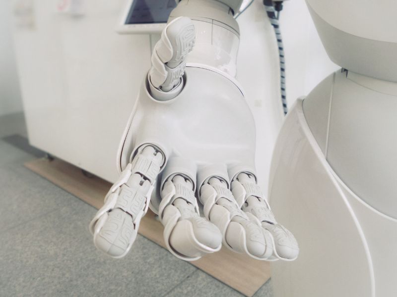 Últimamente, la #inteligenciaartificial se ha convertido en el aliado de trabajo perfecto para muchos sectores.

Pero ¿es compatible la #privacidad con la inteligencia artificial?

En este artículo te lo explicamos:

👉i.mtr.cool/anqygfxclh

#proteccióndedatos