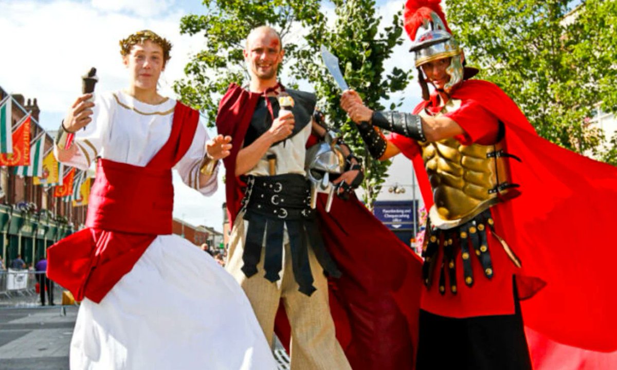 #Castleford Roman Festival is back on 1st June bustling Encampment Stalls, skilled artisans at work. classic Roman games, strike your own commemorative coin, Archaeology Dig, Rhubarb Theatre Horses’ comedic walkabout act, Roman Theatre Show. daysoutyorkshire.com/whats-on/year/…