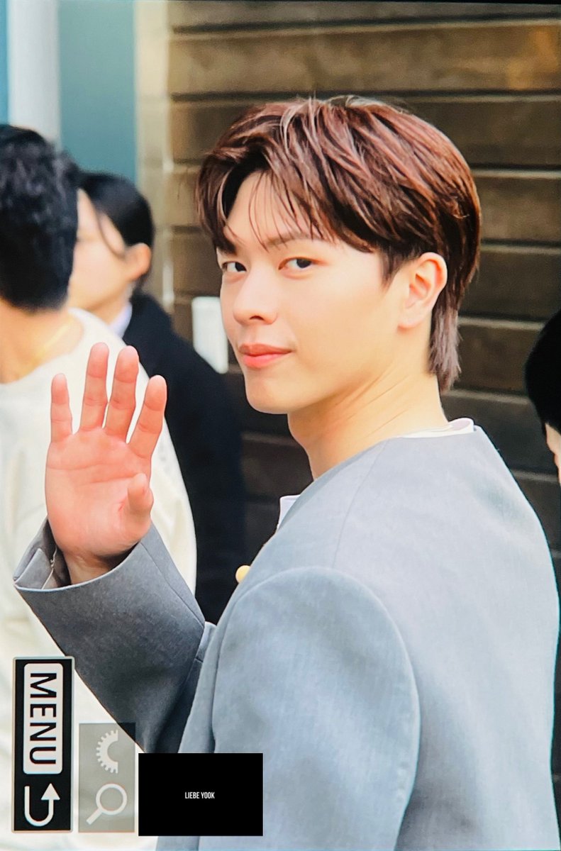liebe_Yook's tweet photo. [프리뷰]
240416 싱크로유 2차 중간퇴근

-

#BTOB #비투비 #육성재 #성재
#YOOK_SUNGJAE https://t.co/pQcnv5Q1ji
