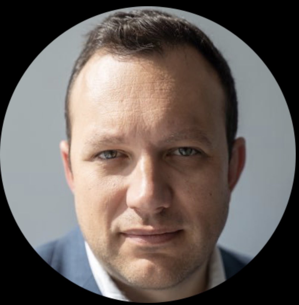 ApstDeza's tweet photo. Who’s this Racist European Little Zionist in South Africa? He has never written anything about Glencore, Rand Manipulation, White Crimes, etc…

He only writes about: Zuma, Mkhwebane, or any Black Person. Why is SA allowing such Apartheid Beneficiaries to exist in our Society? https://t.co/76BfTHfRHT