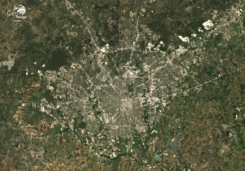 [DOSSIER] ETATS-UNIS - TEXAS - SAN ANTONIO : LE NOUVEAU WESTERN ?
20 millions de touristes se pressent pour visiter San Antonio | 2nde ville du Texas en  mutation | Traditionnellement agricole, elle se tourne vers les nouvelles technologies comme  Austin. buff.ly/3IdhiFv