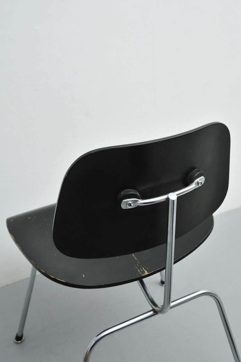 IndustrialMind's tweet photo. DCM by Charles &amp; Ray Eames (1945) https://t.co/erG6HBIFpS