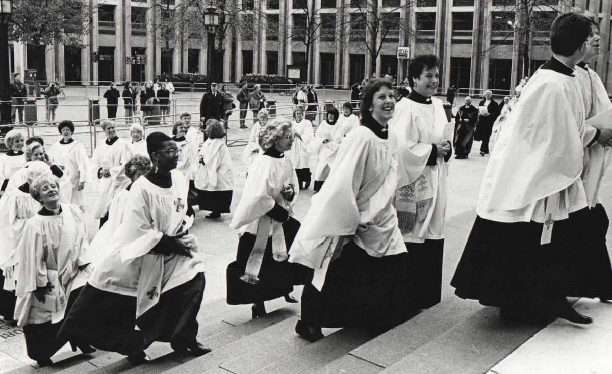 bishopSarahM's tweet photo. Today and tomorrow I'm remembering with gratitude the rich and varied ministries of all the women ordained priest in @StPaulsLondon @dioceseoflondon in April 1994, together with all who have served here since, and those whose love, gifts and service bless our Diocese today.@churchofengland