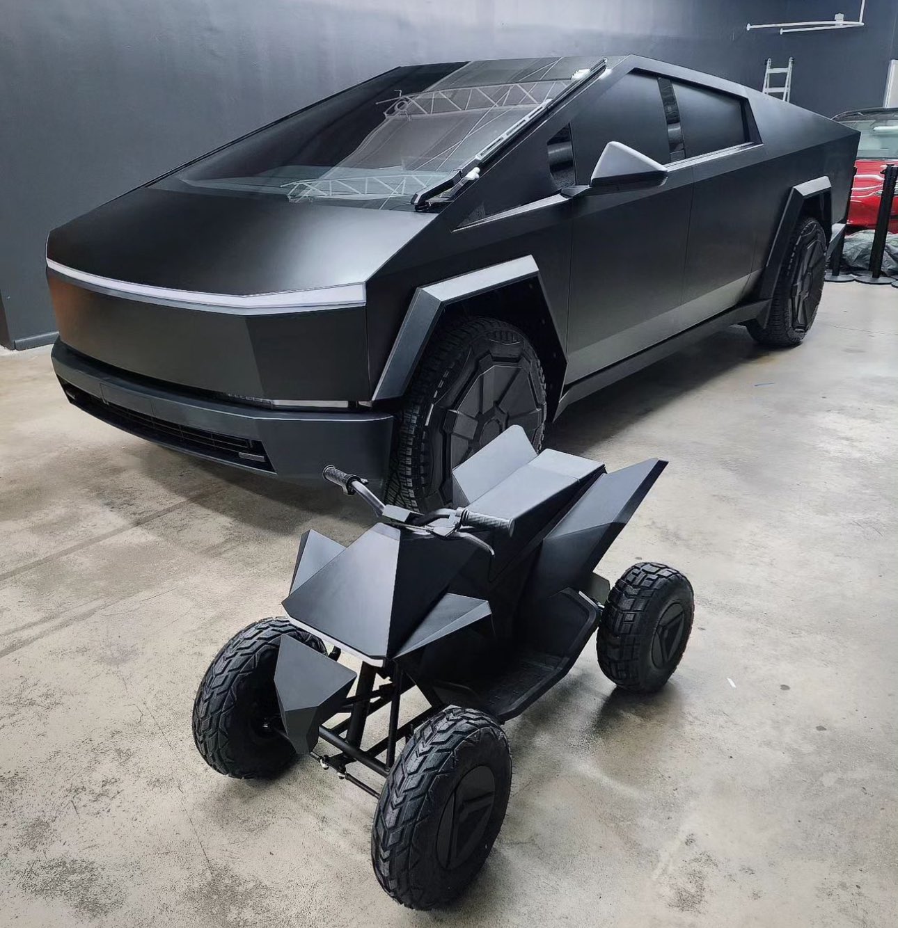 TESLA CARS ONLY. auf X TESLA CYBERTRUCK AND CYBERQUAD ATV ALL MATTE BLACK. https t KEIWn4O1mF X