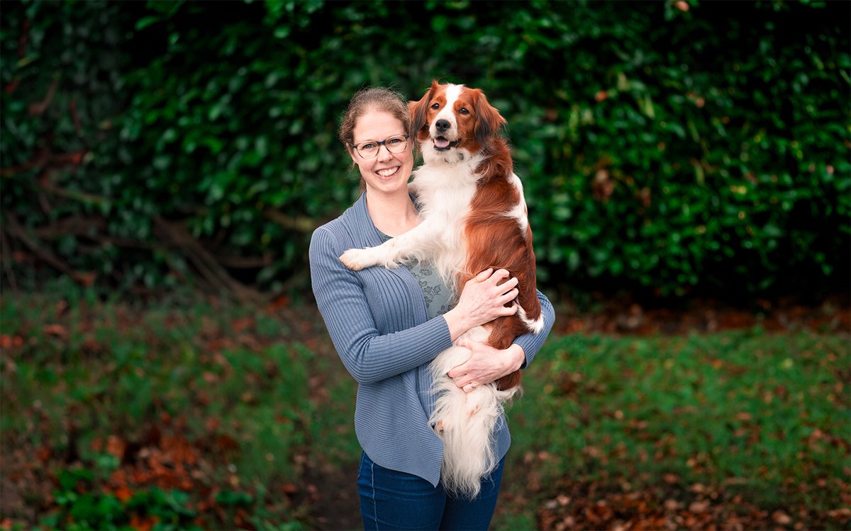 De nieuwste editie van ons Vetscience magazine valt binnenkort weer op de mat! Dit keer is het thema 'samenwerken' 🤝 Lees het omslagartikel over #Fit2Breed - matchmaking voor gezond gefokte #honden hier: uu.nl/achtergrond/fi…