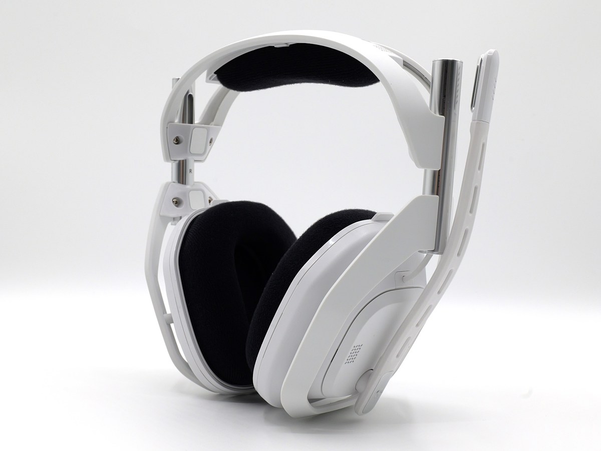 game_watch's tweet photo. ゲーミングヘッドセット「A50 X」レビュー PS5とXbox SXの“映像＆音声”を簡単切り替え！ ゲームが捗る「PLAYS… https://t.co/OnuUFAECSi #ロジクールG #ASTROFamily #A50X https://t.co/SAlaRk2BzP
