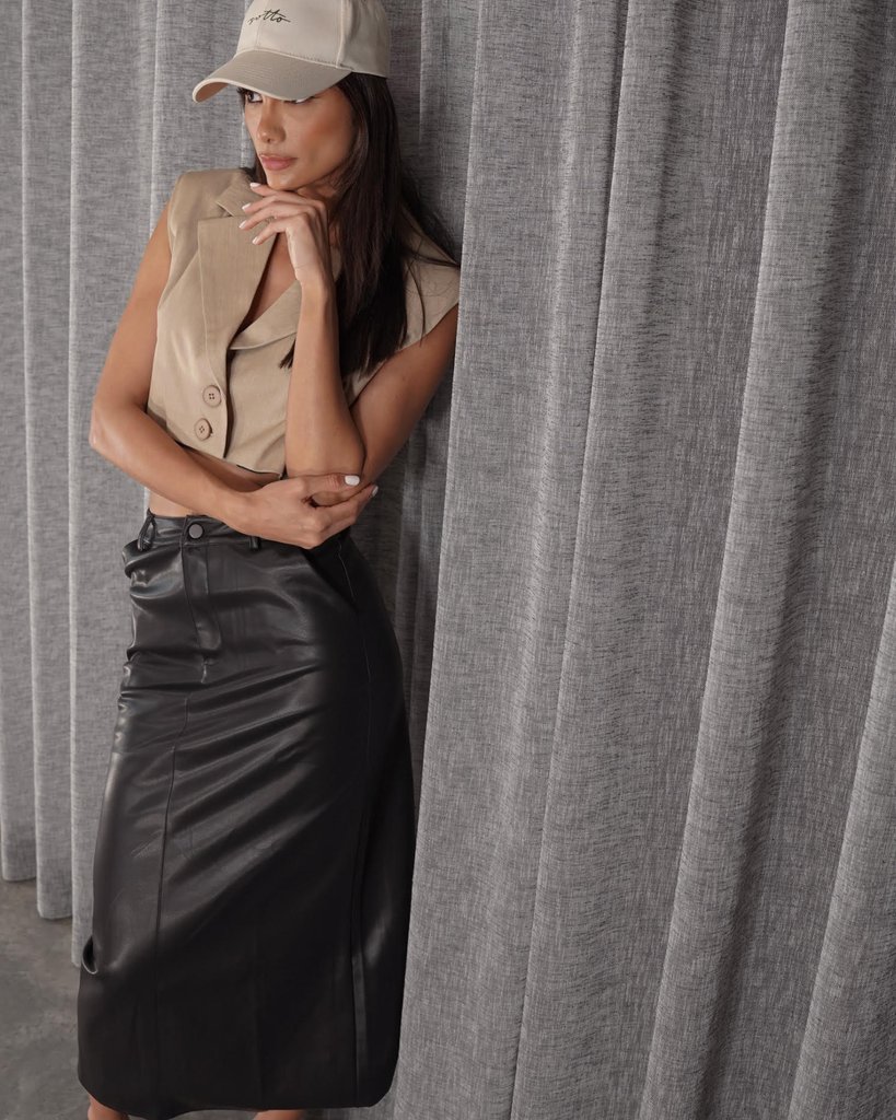 Some BTS of our favourite colour palette ✨️ #fashion #style #ootd #instafashion #outfit #outfitoftheday #streetstyle #dress #australianowned #beige #aesthetic #leather #leatherskirt #longskirt #winter #winterfits #sottobrand