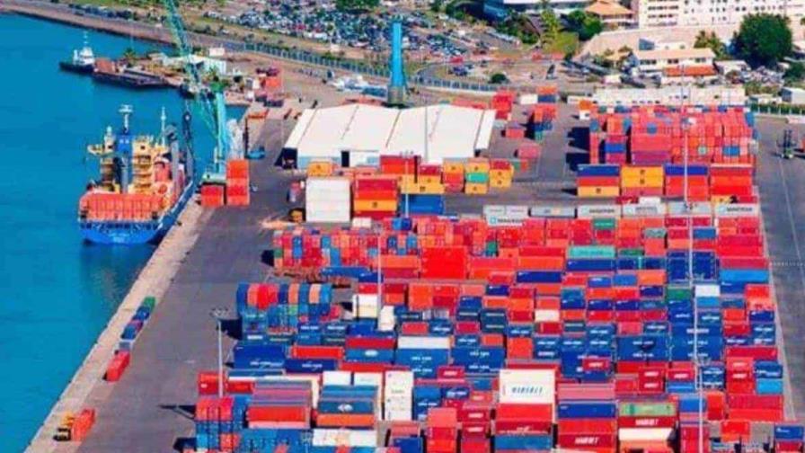 👀| #LasCincoMásLeídasDL | Bandas secuestran en Haití un barco que transportaba 1,500 sacos de arroz

🔗ow.ly/1y9650RgMoS

#DiarioLibre #Bandas #Haití #SacosDeArroz