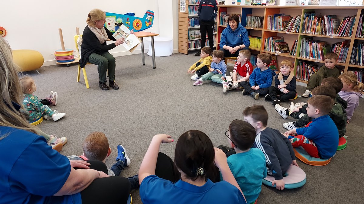 Mulberry Montessori Preschool visited #MitchelstownLibrary for a special storytime last week 📖 #SpringintoStorytime #TakeACloserLook @LibrariesIre
