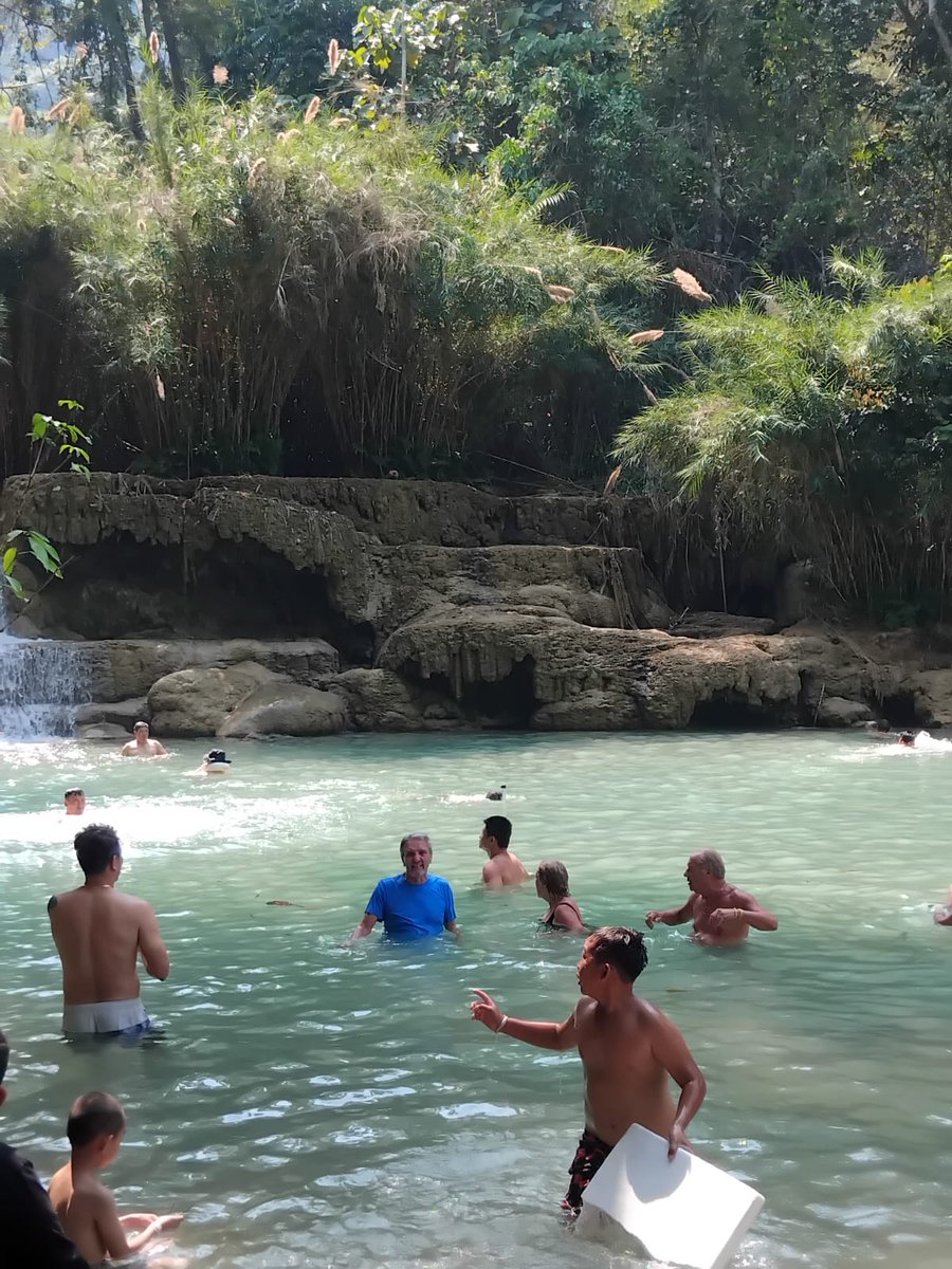 halong_vietnam_'s tweet image. 🌊 Embarking on a nature's paradise adventure! Our customers are mesmerized by the ethereal beauty of Kuang Si Waterfall. 
Website: travelauthenticasia.com
halongvietnamtours.com
#travelauthenticasia #southeastasiatrip #beautifuldestinations #KuangSiSplendor #NatureEscapade