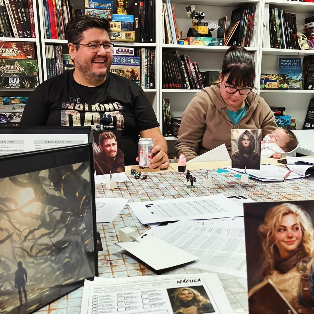 encuentromurcia's tweet photo. Jugamos una emocionante nueva sesión de Mácula, un juego de rol ambientado en una versión preapocalíptica de la Europa del siglo 17. 

#encuentroaleatorio #murcia #rol #juegosderol #ttrpg #roleplaying #roldemesa #roleando #macula #grimdark https://t.co/gqyEuEemC5